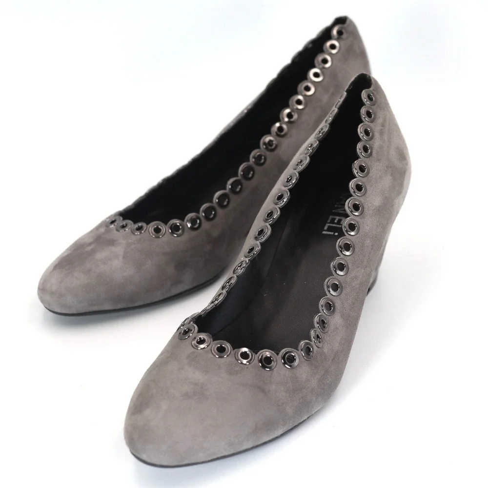 Vaneli Womens 8 M Grey Suede Wedge Pumps Scalloped Grommet Eyelet Work Heels